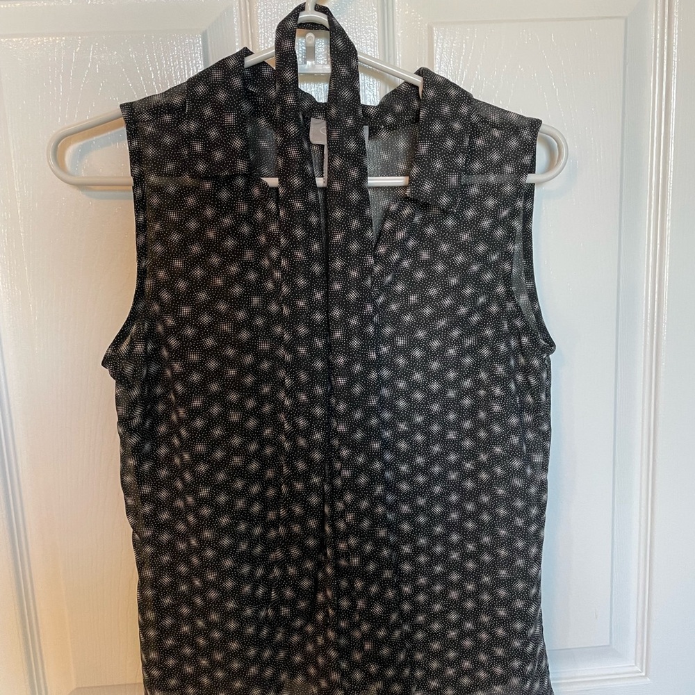 Old Navy sleeveless top